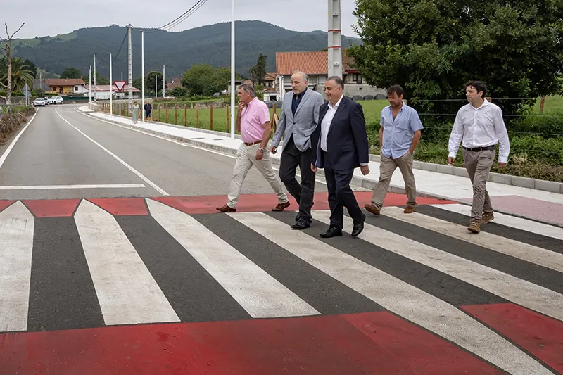  Fomento mejora la seguridad vial en la travesía de Solórzano