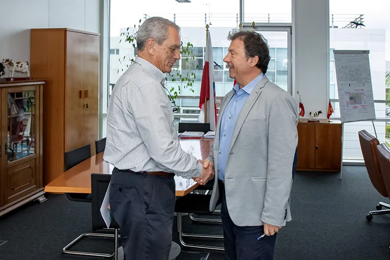 Noticias de Cantabria | El Cántabro | Gobierno y Ayuntamiento de Rionansa estudian la mejora de la red de caminos rurales y la lucha contra los incendios forestales