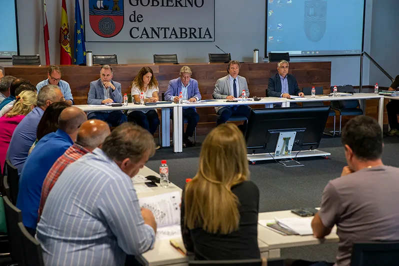  El Gobierno establece la Mesa de Coordinación del Oso Pardo en la que están representados los alcaldes de las zonas oseras de Cantabria