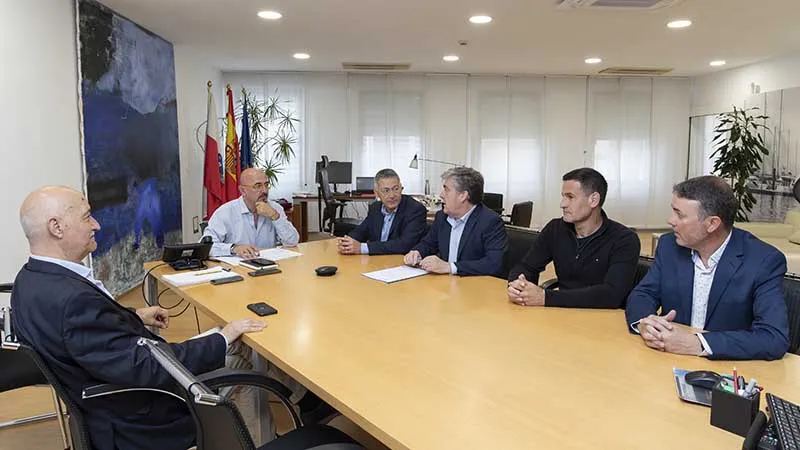  César Pascual garantiza la cobertura sanitaria a los 11 ayuntamientos de la Merindad de Campoo