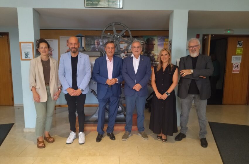 Noticias de Cantabria | El Cántabro | El periodista José Ribagorda repasa sus más de treinta años de carrera profesional en la conferencia `Tres décadas frente a la cámara´