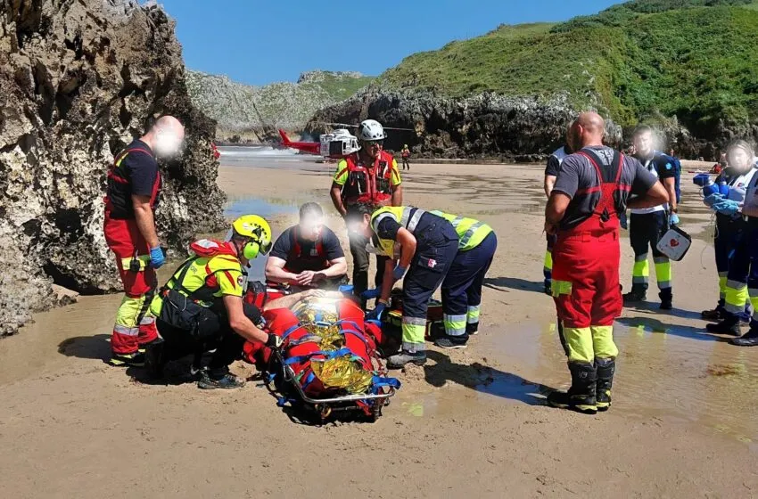  Fallece un varón en la playa de Berellín en San Vicente de la Barquera