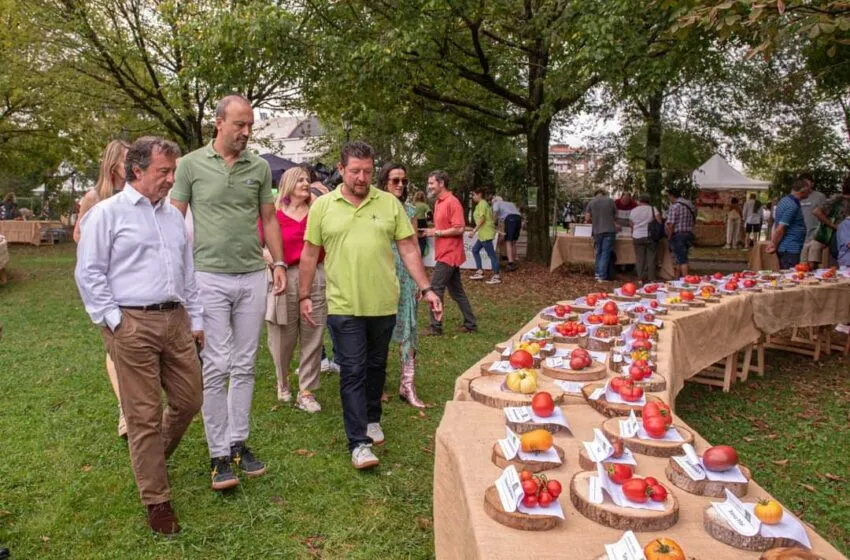 Noticias de Cantabria | El Cántabro | Pablo Palencia inaugura el IV Festival del Tomate de Cantabria