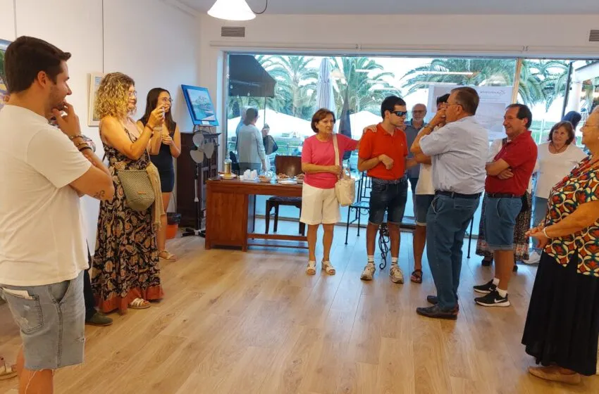 Noticias de Cantabria | El Cántabro | La pintora Cristina Ruera cierra la temporada expositiva de la sala municipal de arte “Algas”