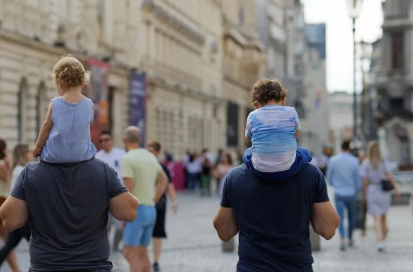 Noticias de Cantabria | El Cántabro | El Gobierno licita el programa de apoyo post-adoptivo para contribuir a la integración de los menores y al desarrollo de la convivencia familiar