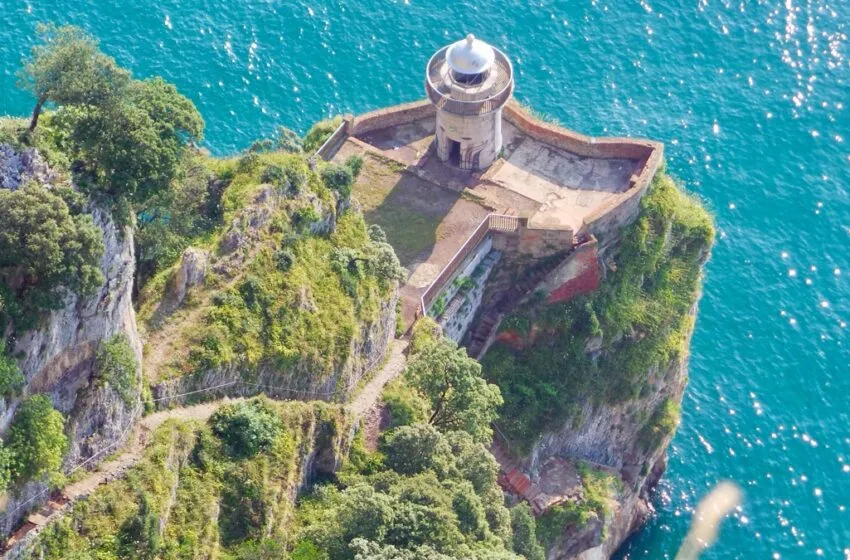 Noticias de Cantabria | El Cántabro | El Gobierno y el Ayuntamiento de Santoña implementan una prueba piloto para controlar el acceso al faro del Caballo