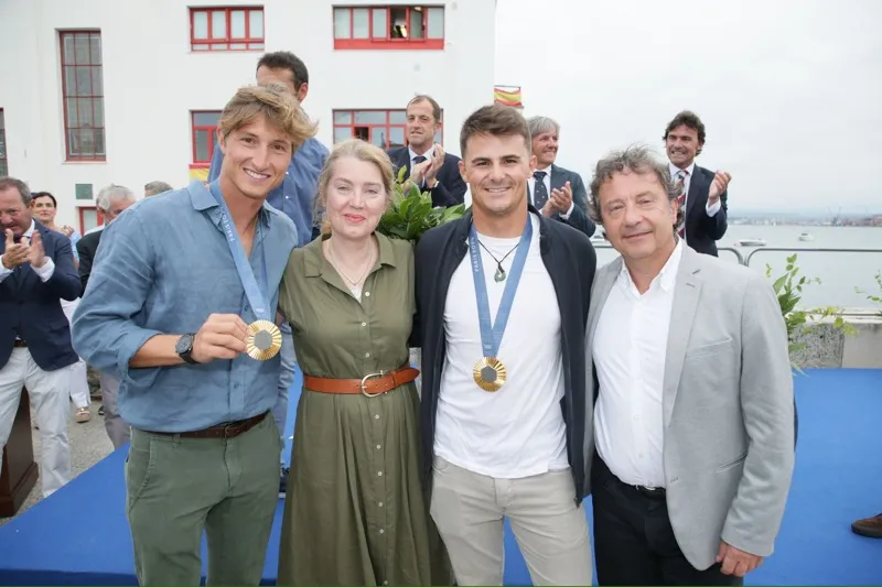  El Gobierno de Cantabria se suma al acto de homenaje y felicitación a los oros olímpicos de vela Diego Botín y Florián Trittel