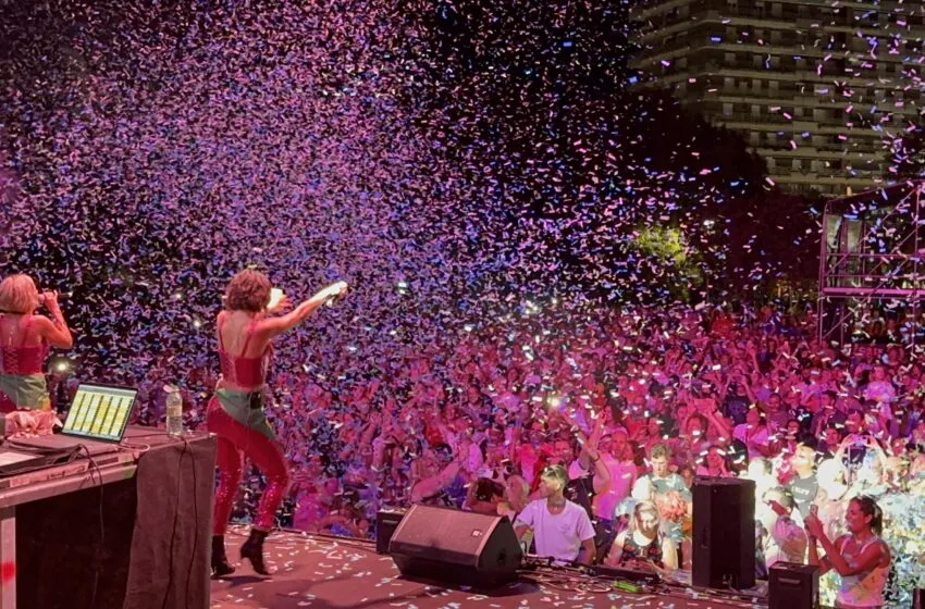 Noticias de Cantabria | El Cántabro | Los buenos recuerdos de la música invaden el tercer día de la Semana Grande en Laredo con los éxitos de los años 90