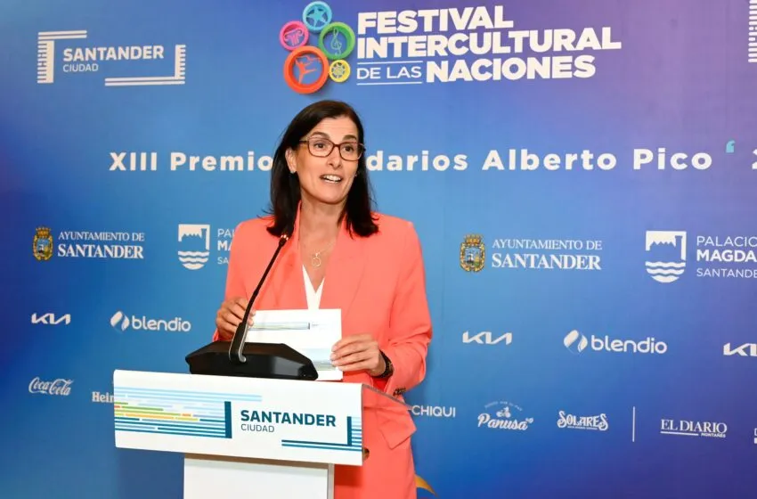 Noticias de Cantabria | El Cántabro | Santander reconoce la labor solidaria de seis personas ilustres, con la entrega de los XIV Premios Alberto Pico