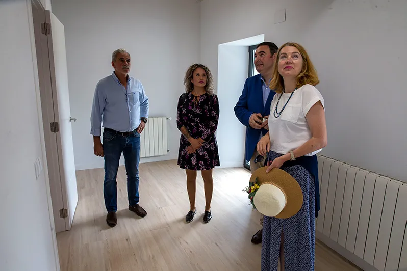 Noticias de Cantabria | El Cántabro | Eva Guillermina Fernández inaugura el albergue municipal de Miera que contribuirá a mejorar la oferta de alojamientos en el valle