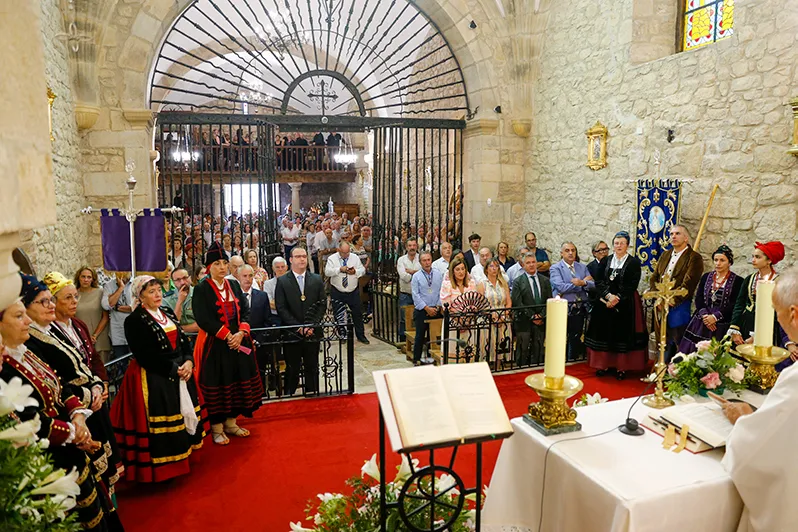 Noticias de Cantabria | El Cántabro | Buruaga asiste en Selaya a la festividad de Nuestra Señora de Valvanuz, patrona de los pasiegos