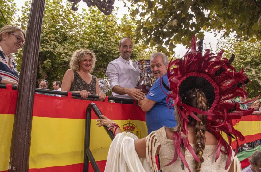 Noticias de Cantabria | El Cántabro | La carroza 'Mandala', de Quintana y Amigos, gana la Gala Floral de Torrelavega