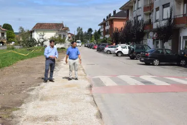 Noticias de Cantabria | El Cántabro | El Ayuntamiento pone en marcha, a petición de los vecinos, la construcción de un nuevo itinerario peatonal seguro en la calle Llosacampo de Renedo