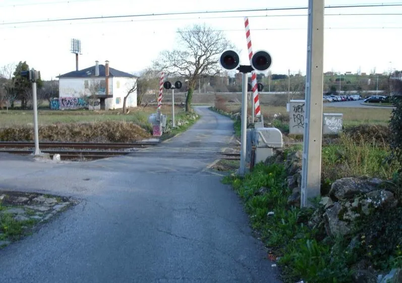 Noticias de Cantabria | El Cántabro | Adif destina 2,79 M€ a suprimir dos pasos a nivel en Santa Cruz de Bezana, en la línea de ancho métrico Oviedo-Santander