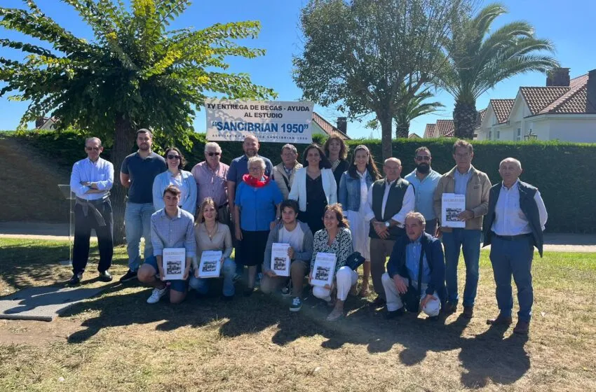 Noticias de Cantabria | El Cántabro | La Asociación Cultural Sancibrián 1950 entregó las cinco becas a los mejores expedientes académicos de bachillerato del municipio