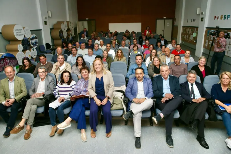  Urrutia aborda con los ayuntamientos el contenido de la Ley de Simplificación Administrativa y apela a su colaboración y aportaciones para su mejora