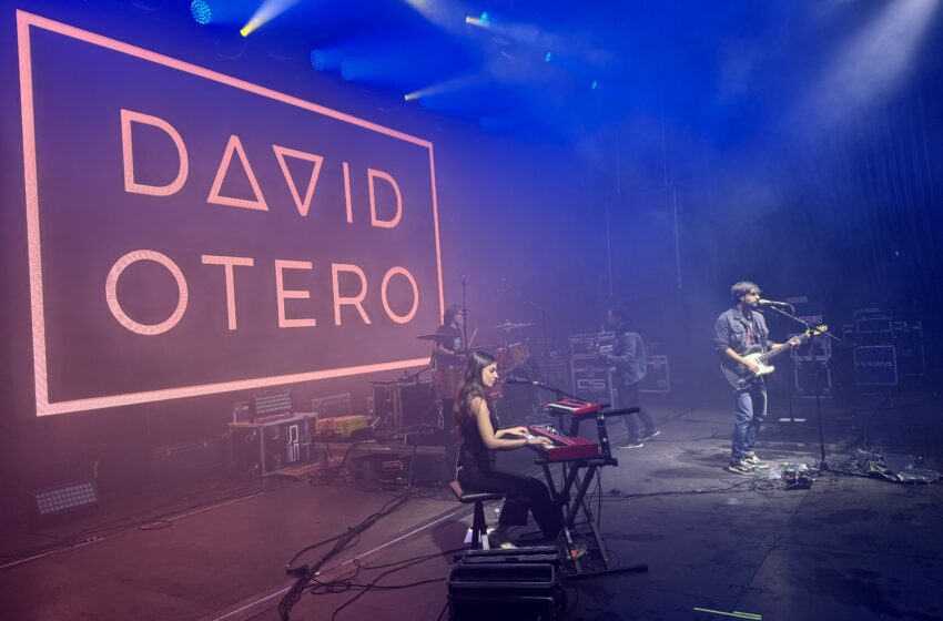 Noticias de Cantabria | El Cántabro | David Otero y Solo Saxo prolongan la fiesta en Laredo tras la Batalla de Flores