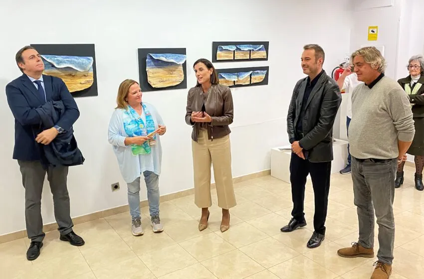 Noticias de Cantabria | El Cántabro | El Casino inaugura la exposición ‘Agua y barro’ de la artista santanderina Mamen Restegui