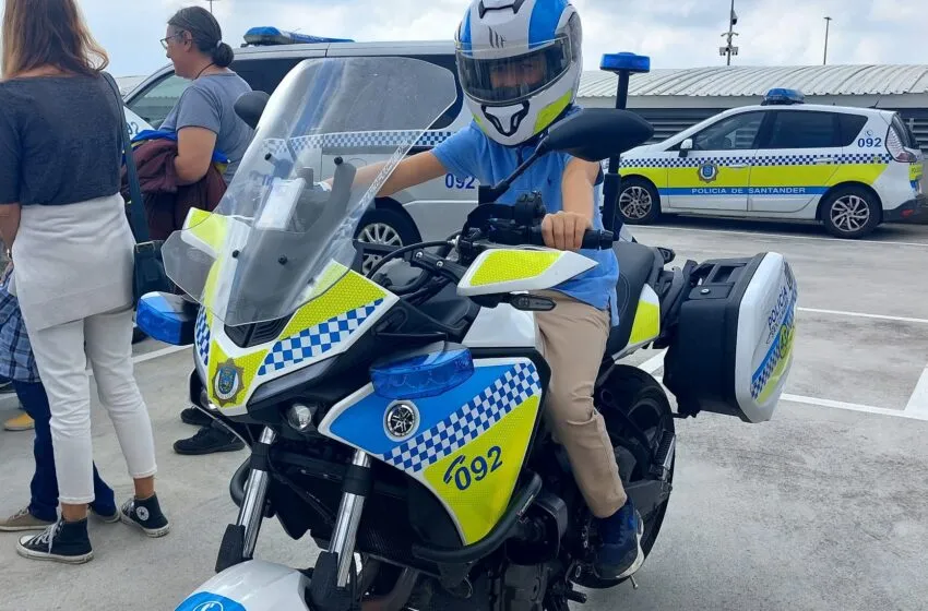 Noticias de Cantabria | El Cántabro | Éxito de la jornada de puertas abiertas de la Policía Local para mostrar su trabajo a los ciudadanos