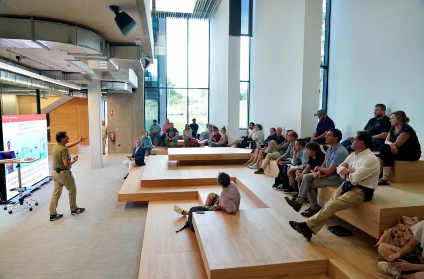 Noticias de Cantabria | El Cántabro | El Ayuntamiento imparte en el CIE un taller sobre Inteligencia Artificial aplicada a los negocios