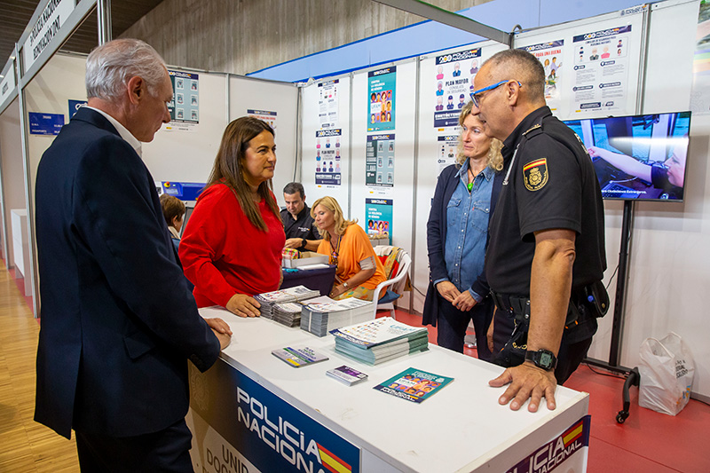 Noticias de Cantabria | El Cántabro | La I Feria de Mayores se cierra con un balance "muy positivo" con la asistencia de unas 5.500 personas