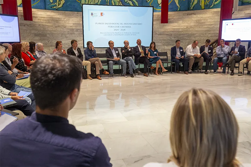 Noticias de Cantabria | El Cántabro | Pascual anima a los profesionales a aprovechar la "gran oportunidad" que ofrece la transformación digital como "palanca" de apoyo a su labor