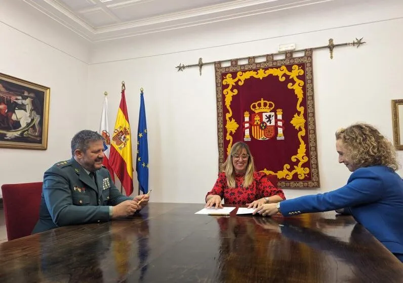 Noticias de Cantabria | El Cántabro | La Guardia Civil y el Colegio Oficial de Farmacéuticos se alían en la lucha contra el aislamiento de las personas mayores