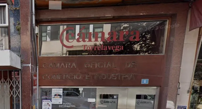  Los socialistas de Torrelavega celebran una asamblea abierta con Pablo Zuloaga y José Luis Urraca