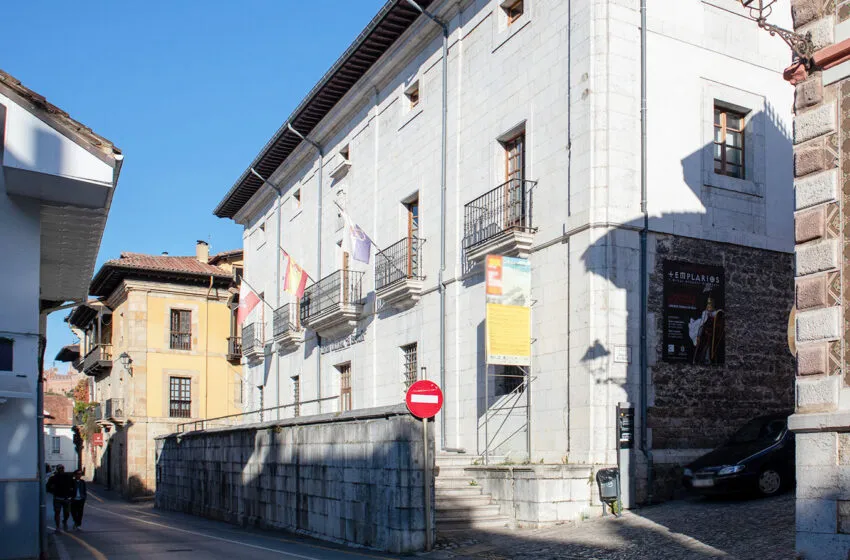  El Centro Cultural El Espolón de Comillas despide el mes de octubre con teatro, música y la proyección del documental ‘Quelccaya’