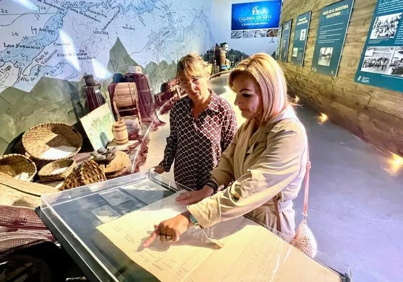 La delegada del Gobierno felicita a Conservas Ana María por su premio a la innovación en los galardones de Excelencia para Mujeres Rurales