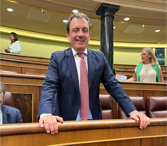  Félix de las Cuevas pedirá en el Congreso que el Gobierno asuma la intermodal de La Pasiega