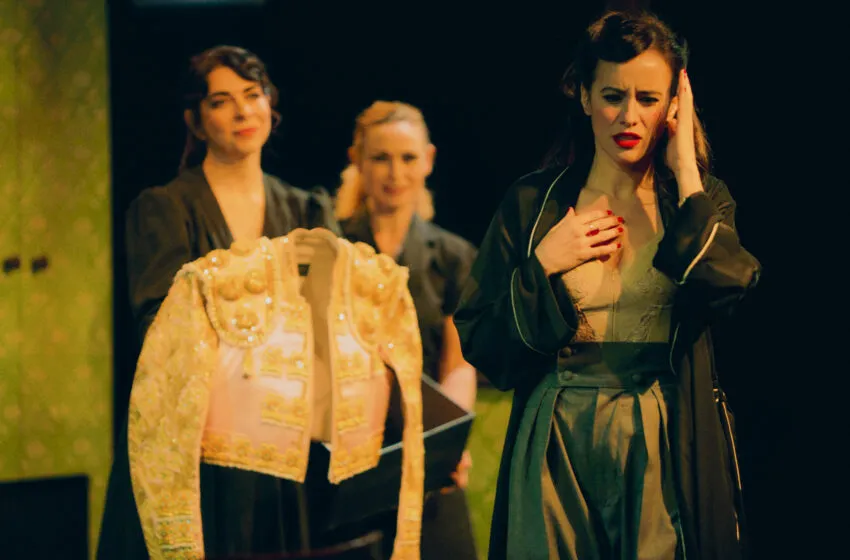  Las hermanas de Manolete: Estreno en Santander de una obra cargada de humor negro y tragedia