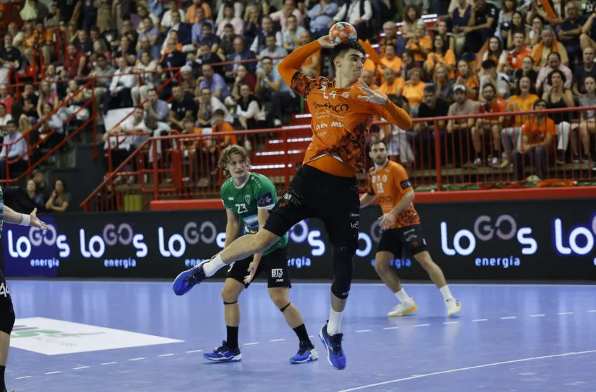 Noticias de Cantabria | El Cántabro | Lucha de titanes en la tempestad