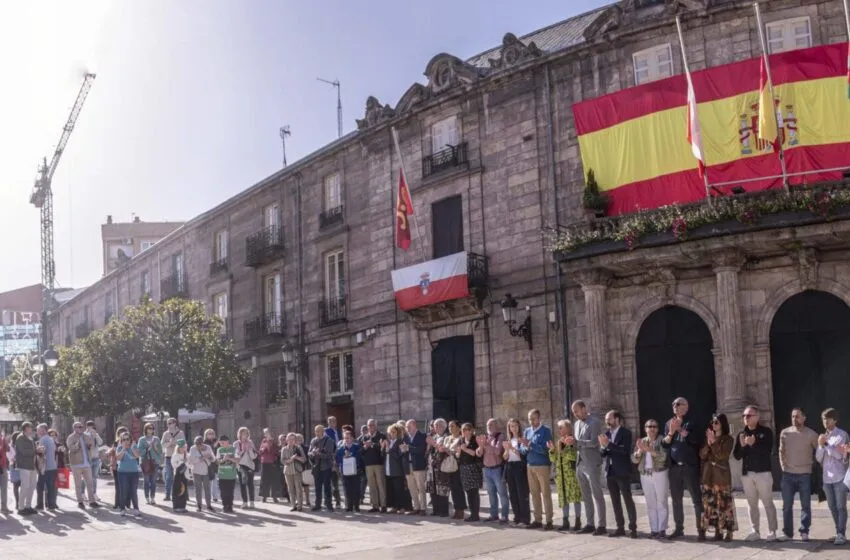  Minuto de silencio por las víctimas y afectados por la DANA
