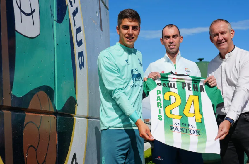 Noticias de Cantabria | El Cántabro | El Racing de Santander rinde homenaje al remero Saúl Peña por su participación en los Juegos Paralímpicos de París 2024