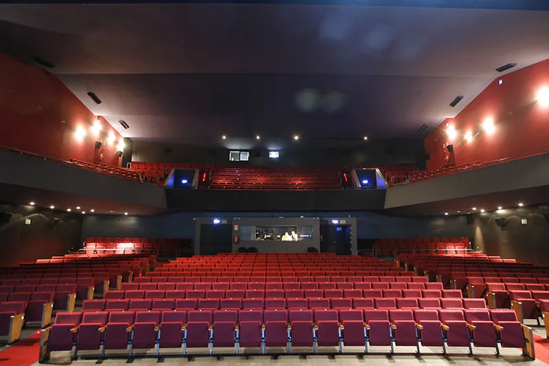 Noticias de Cantabria | El Cántabro | TORRELAVEGA SÍ URGE EL MANTENIMIENTO DEL TEATRO