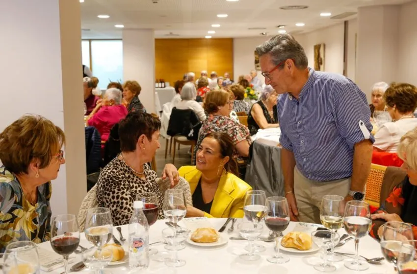 Noticias de Cantabria | El Cántabro | El Gobierno de Cantabria se suma al homenaje de los 11 socios de la Asociación de Mayores Eulalio Ferrer que este año han cumplido 80 años