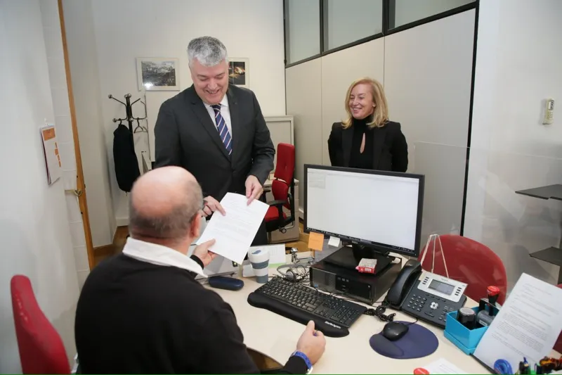 Noticias de Cantabria | El Cántabro | Agüeros registra en el Parlamento los "Presupuestos más sociales de la historia de Cantabria" que se eleva a 3.749 millones