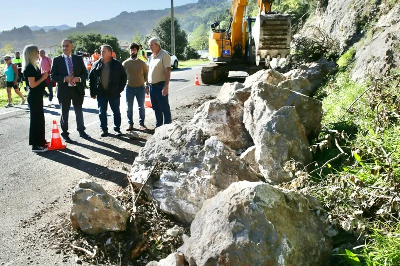 Noticias de Cantabria | El Cántabro | Fomento invierte de emergencia 454.000 euros para la estabilización de taludes en la carretera de acceso a Sonabia