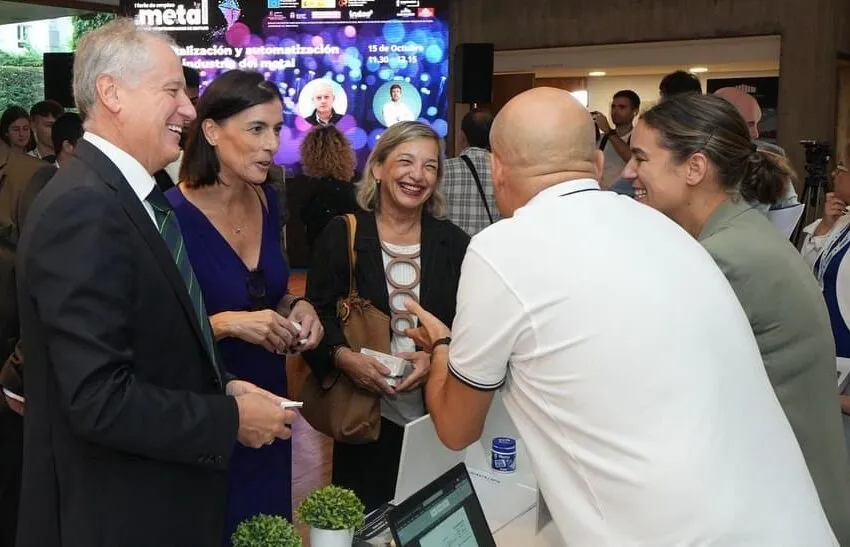 Noticias de Cantabria | El Cántabro | La I Feria del Metal de Cantabria se cierra con un "gran" éxito de público y participación, con la asistencia de casi 1.000 personas