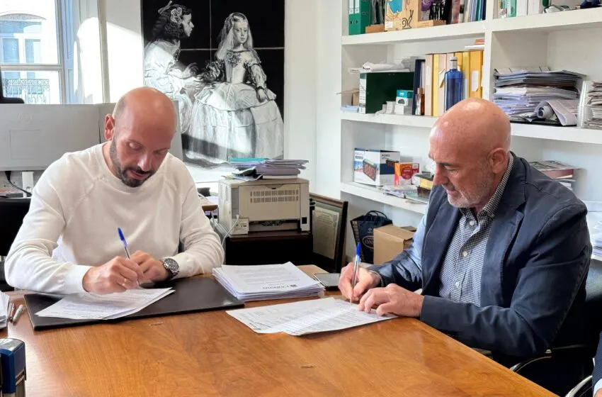 Noticias de Cantabria | El Cántabro | El Ayuntamiento de Laredo firma el contrato del servicio de parques y jardines con la empresa TBF Espacios Verdes