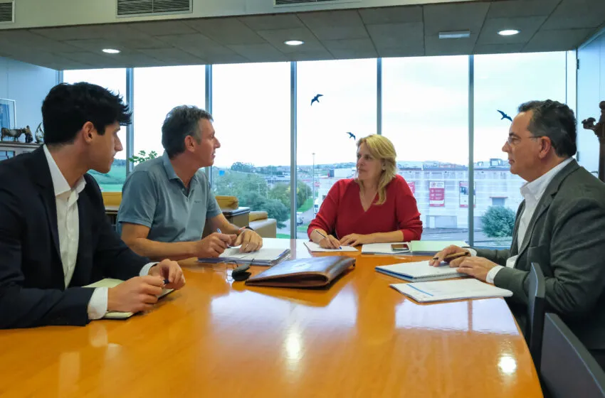 Noticias de Cantabria | El Cántabro | María Jesús Susinos traslada el apoyo del Gobierno a la Federación de Cofradías de Pescadores de Cantabria