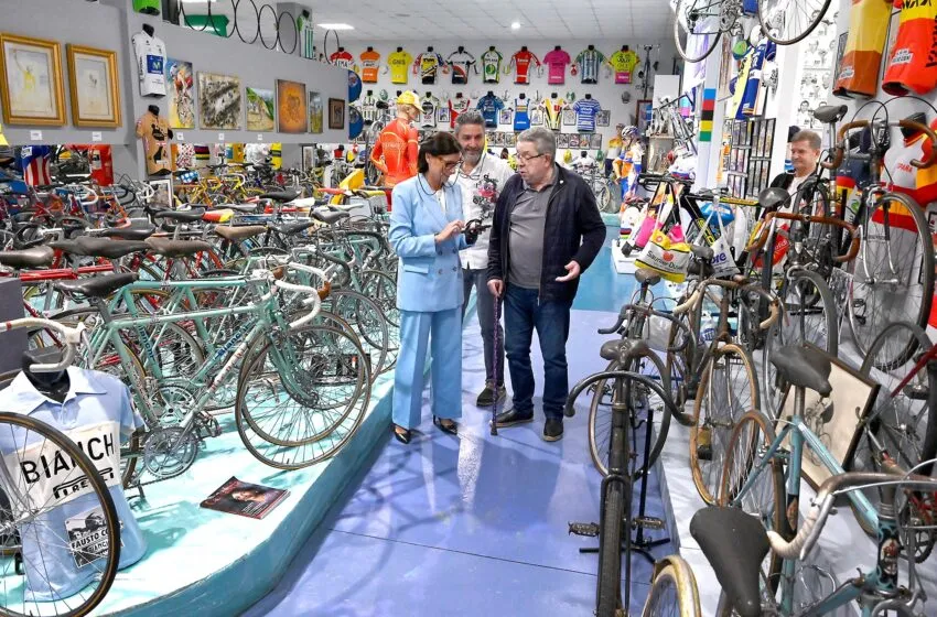 Igual pone en valor los fondos del Museo del Ciclismo Santiago Revuelta