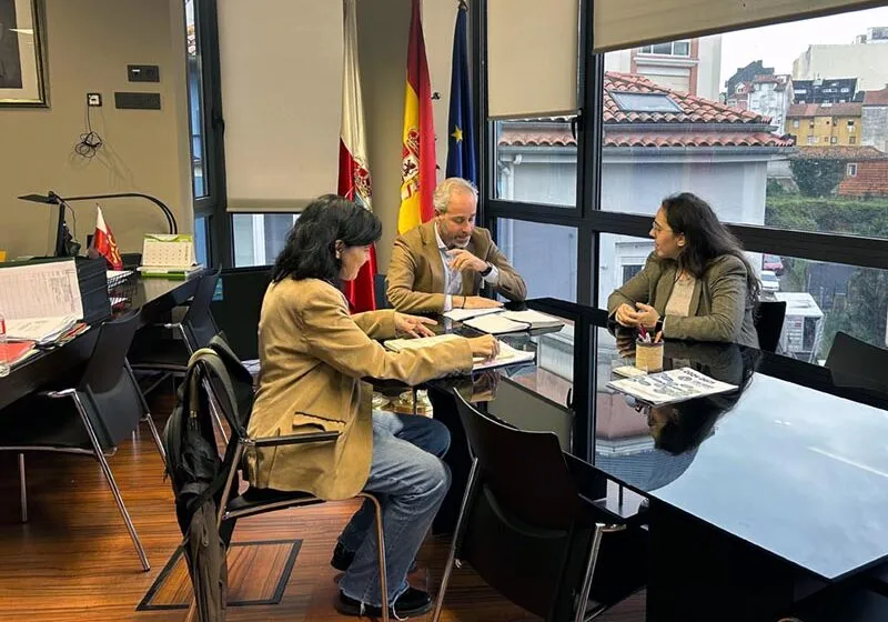 Noticias de Cantabria | El Cántabro | Educación y CEUC celebran la mejora del plan regional de becas que aportará a becados generales de zonas con riesgo de despoblamiento ayudas para transporte y cursos de idiomas