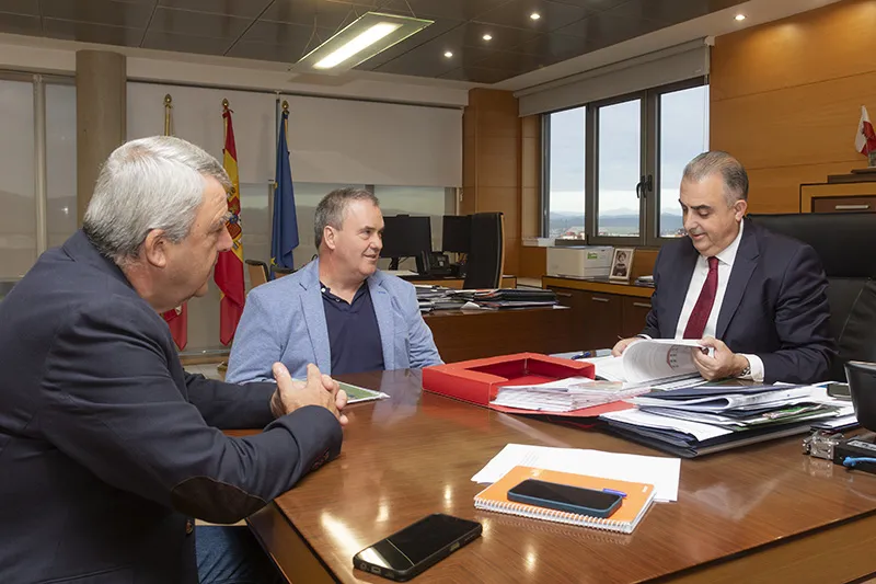  El Gobierno acometerá esta legislatura la rehabilitación integral de las antiguas escuelas de Liendo