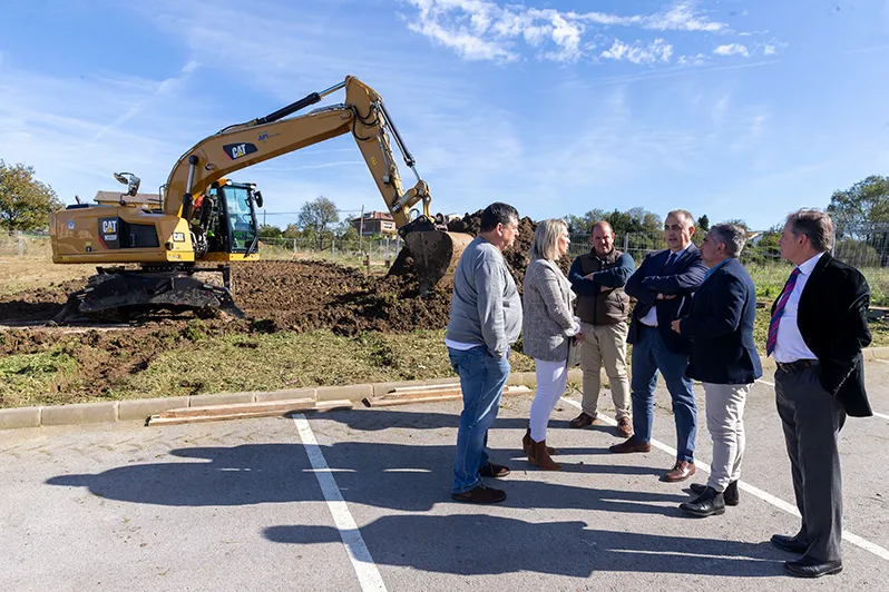 Noticias de Cantabria | El Cántabro | Media asiste al inicio de las obras de construcción de ocho viviendas sociales en Santillana del Mar