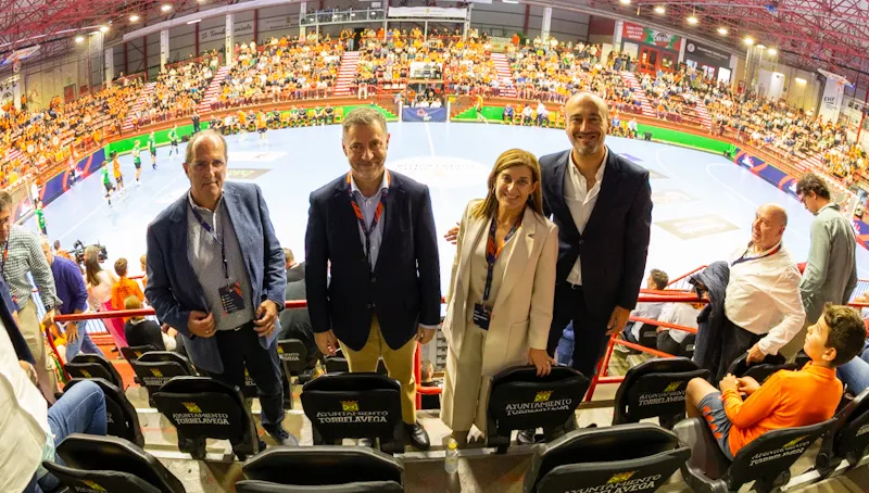 Noticias de Cantabria | El Cántabro | La presidenta Buruaga apoya al Bathco Torrelavega en su estreno europeo en el Vicente Trueba