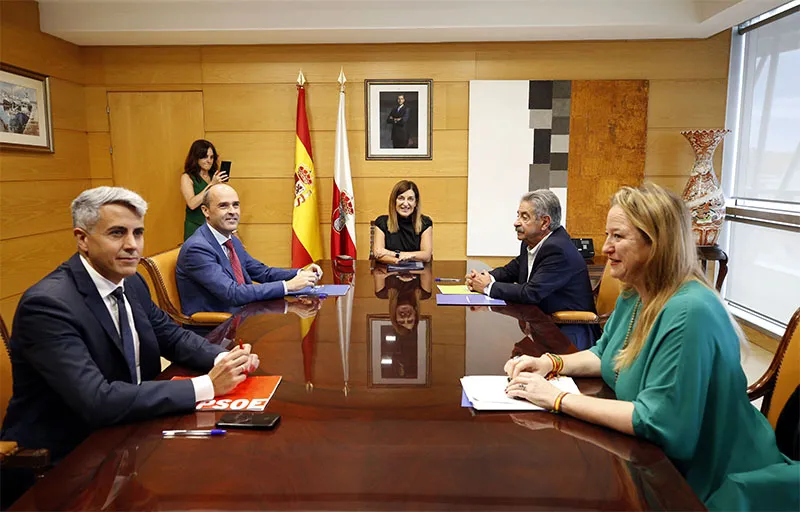 Noticias de Cantabria | El Cántabro | Buruaga propone "liderar un frente común de reivindicación y unidad para defender el interés general de los cántabros" ante el Gobierno de Pedro Sánchez