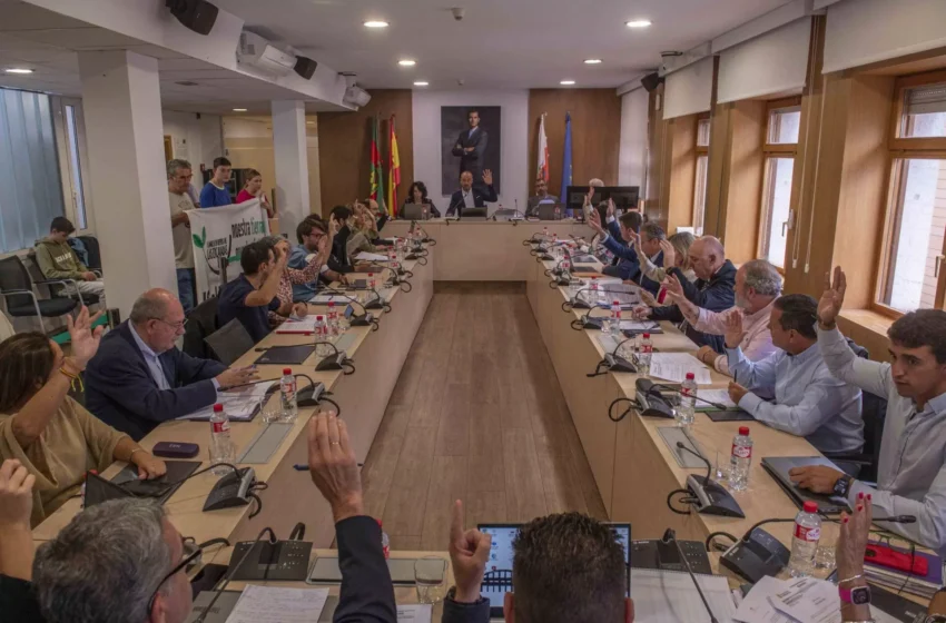 Noticias de Cantabria | El Cántabro | El Pleno aprueba la prolongación de la prestación del servicio de transporte urbano y escolar