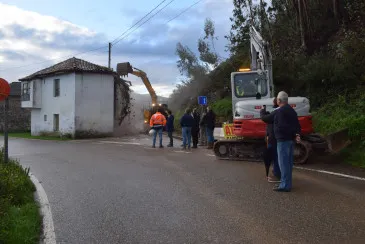 Noticias de Cantabria | El Cántabro | El Ayuntamiento inicia el derribo de la “casa tapón” de Salcedo-Vioño para dar solución a un problema histórico de seguridad vial en la zona